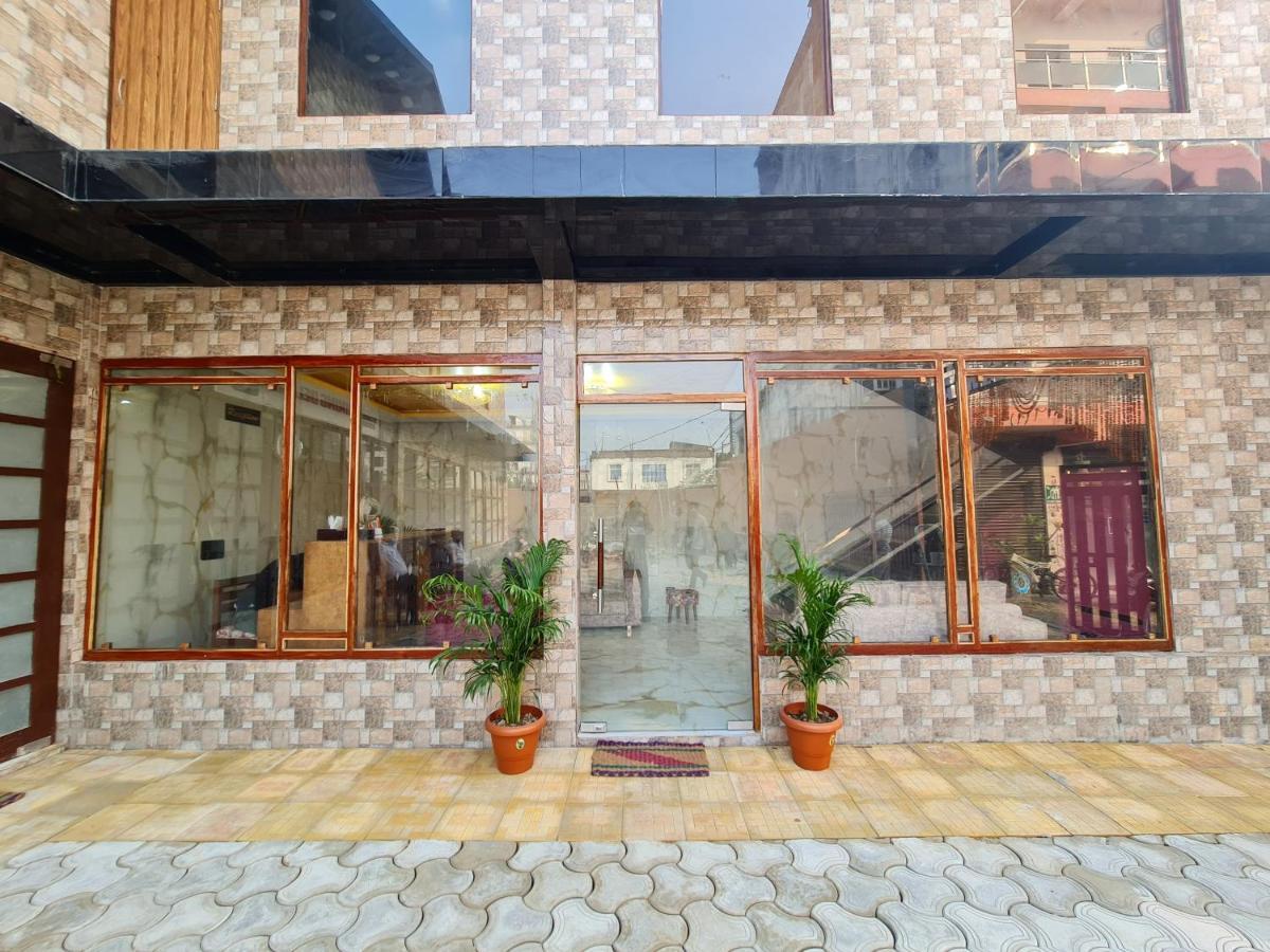 Hotel Aurelia Pearl Patna  Bagian luar foto
