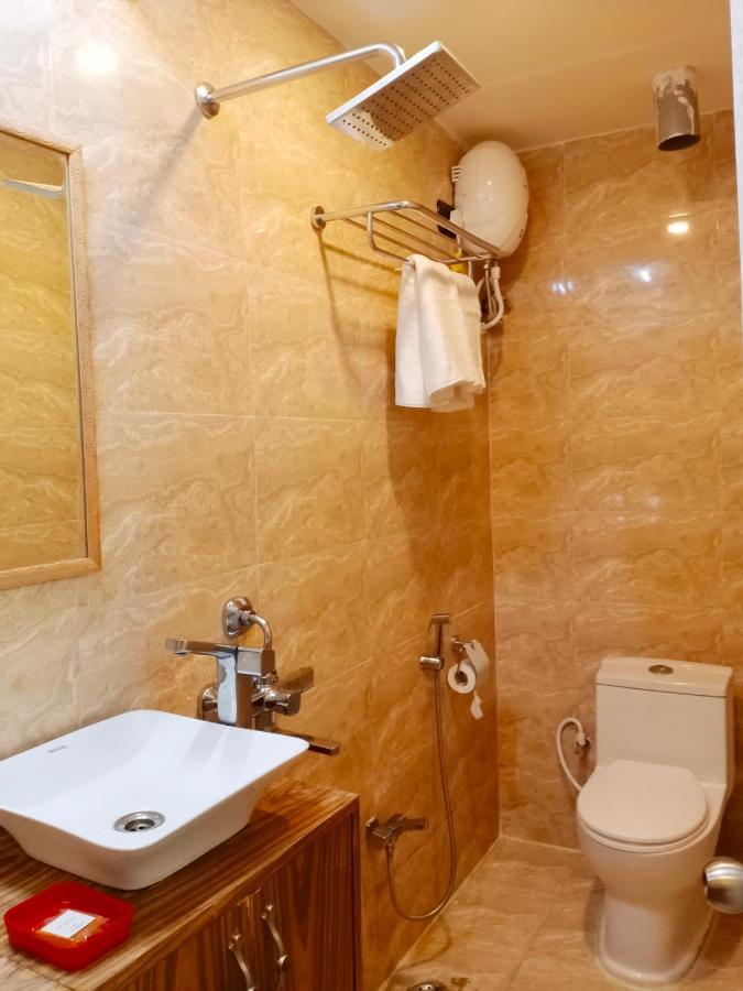 Hotel Aurelia Pearl Patna  Bagian luar foto