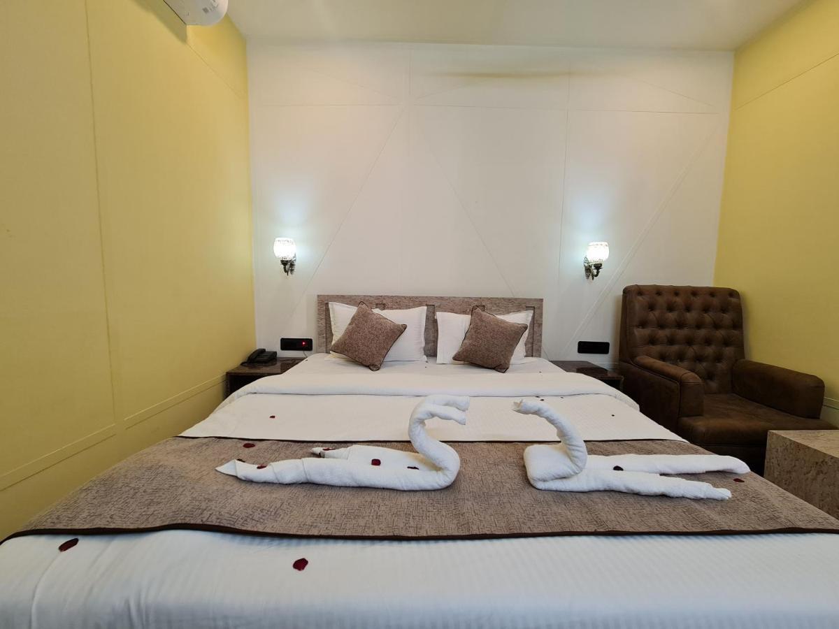 Hotel Aurelia Pearl Patna  Bagian luar foto