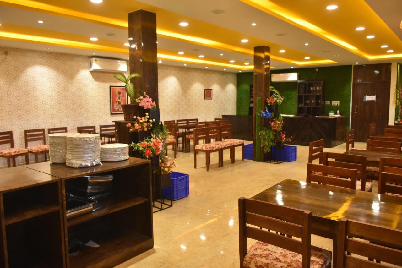 Hotel Aurelia Pearl Patna  Bagian luar foto