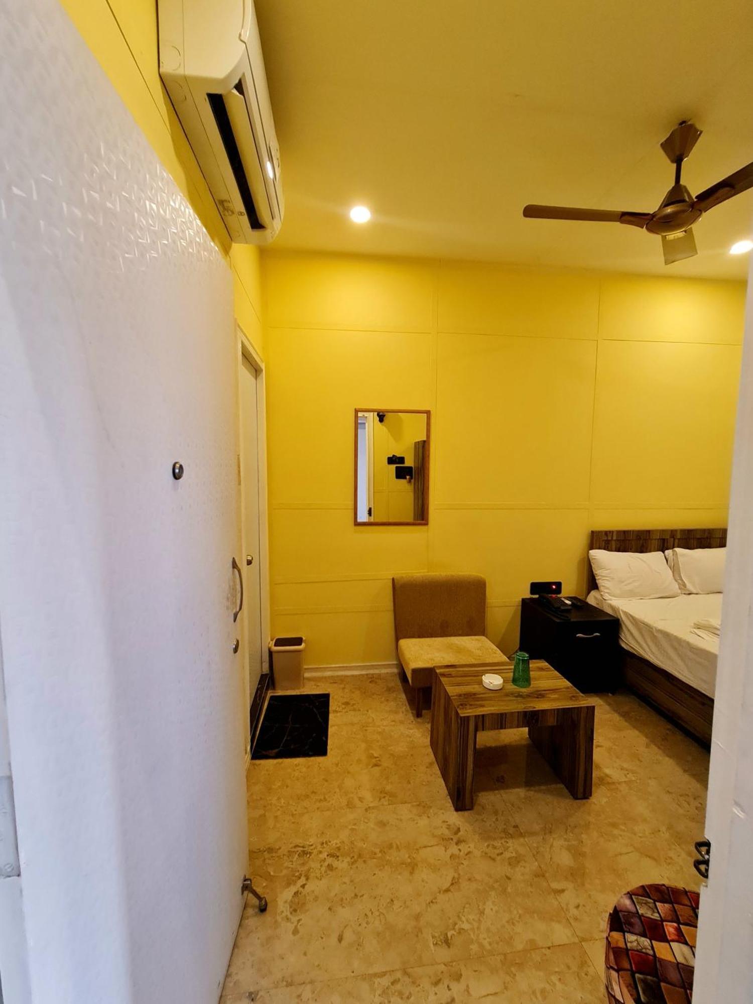Hotel Aurelia Pearl Patna  Bagian luar foto