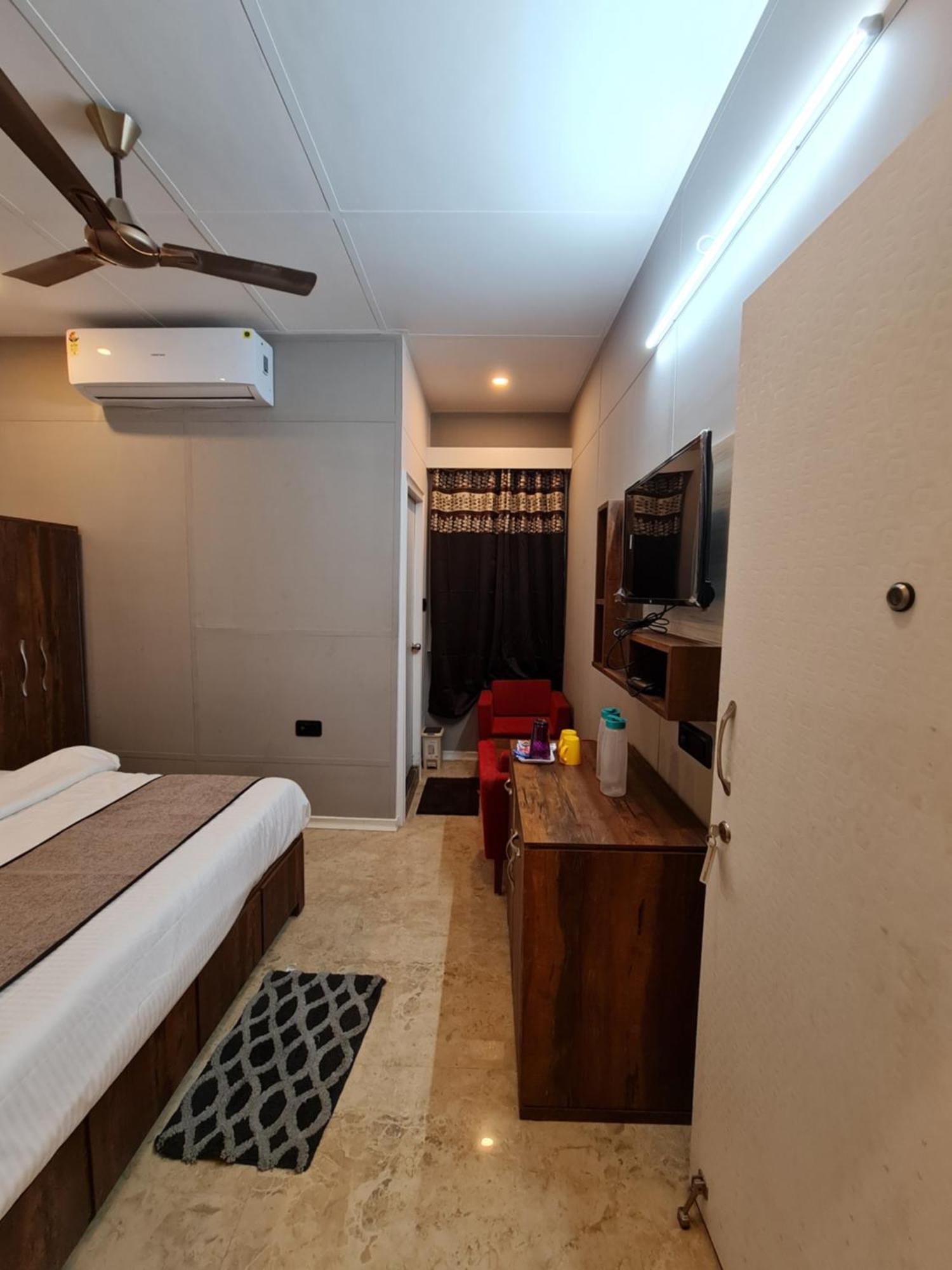 Hotel Aurelia Pearl Patna  Bagian luar foto